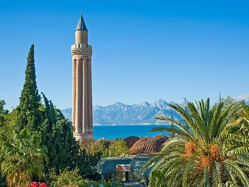 Antalya Yivli Minare Camii nerede