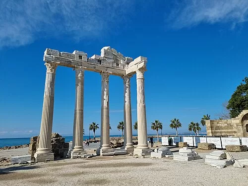 Apollon tapınağı nerede