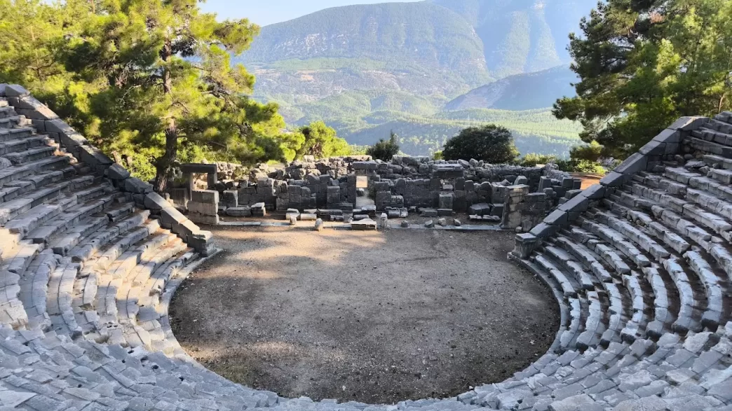 Arykanda antik kenti nerede