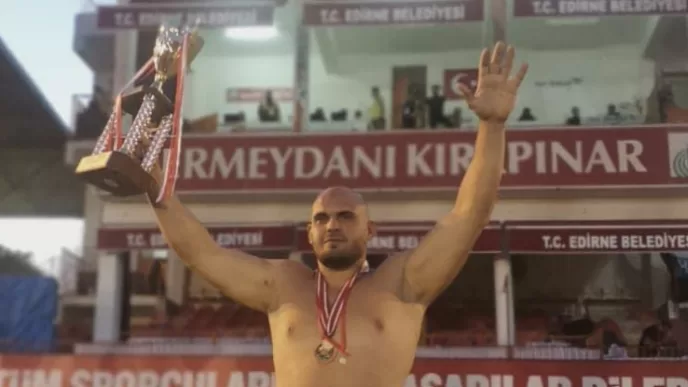 Ertuğrul Dağdeviren kimdir