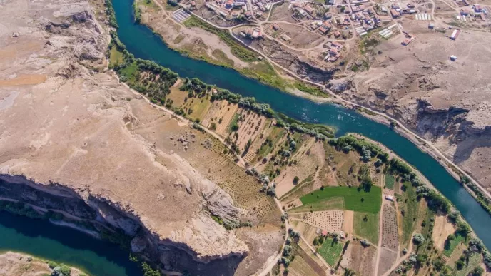 Türkiye'nin en uzun nehri hangisi