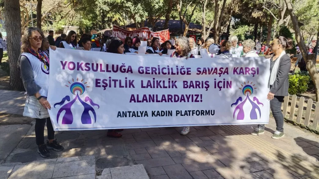 Antalya'da 8 mart