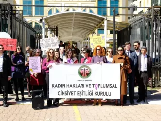 Antalya Adliyesi'nde basın açıklaması