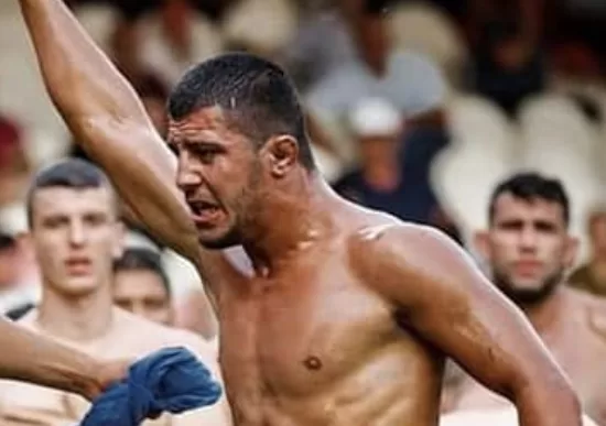 Seçkin Duman kimdir