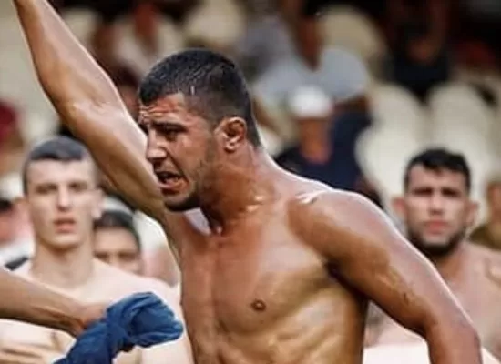 Seçkin Duman kimdir