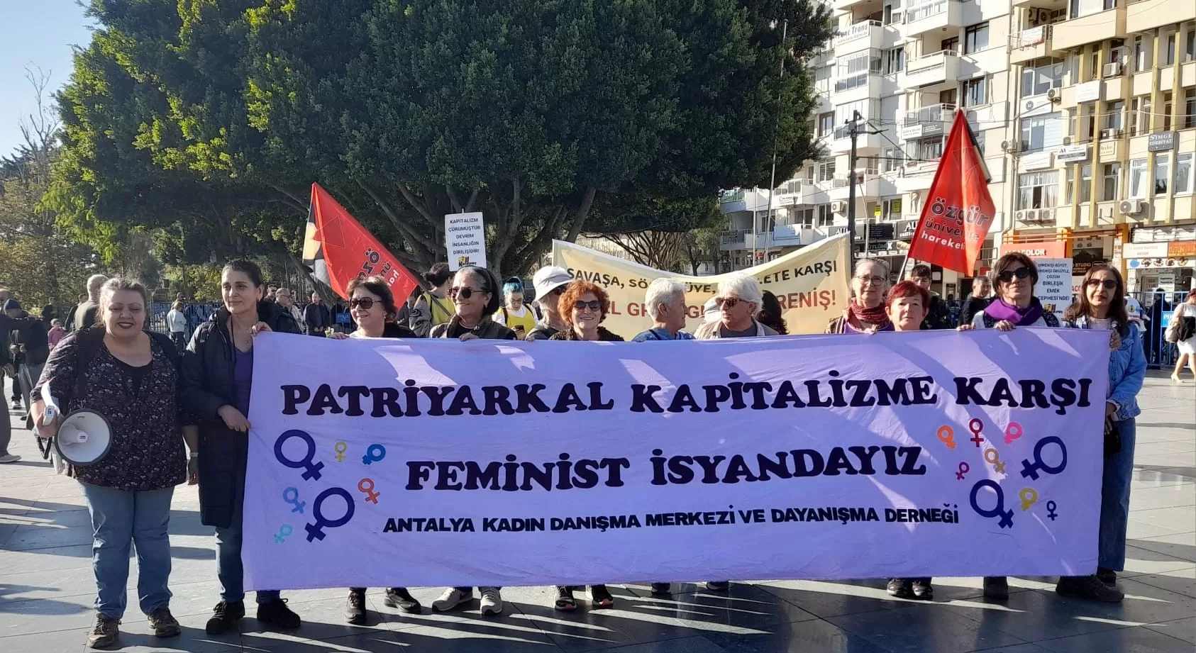 Antalya Kadın Danışma Merkezi ve Dayanışma Derneği, antalya ücret eşitsizliği