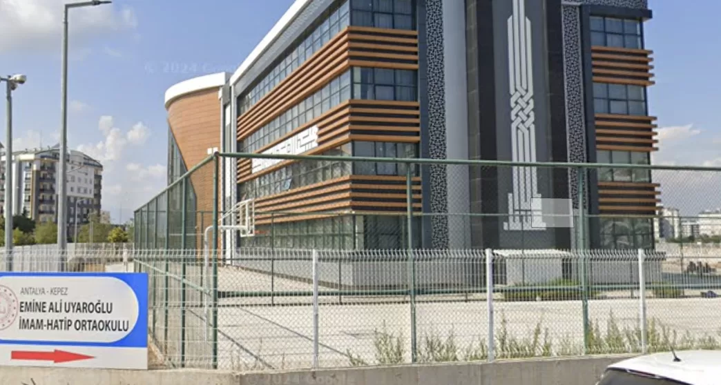 kepez emine ali uyaroğlu ortaokulu