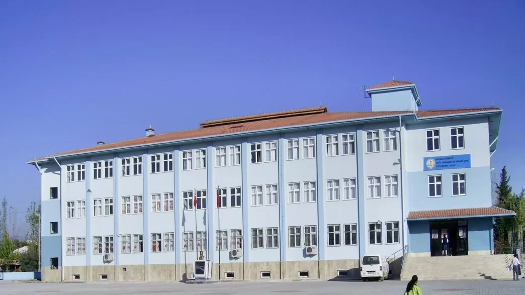 kepez şehit serhat genç ilkokulu