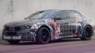 yeni elektrikli BMW M3