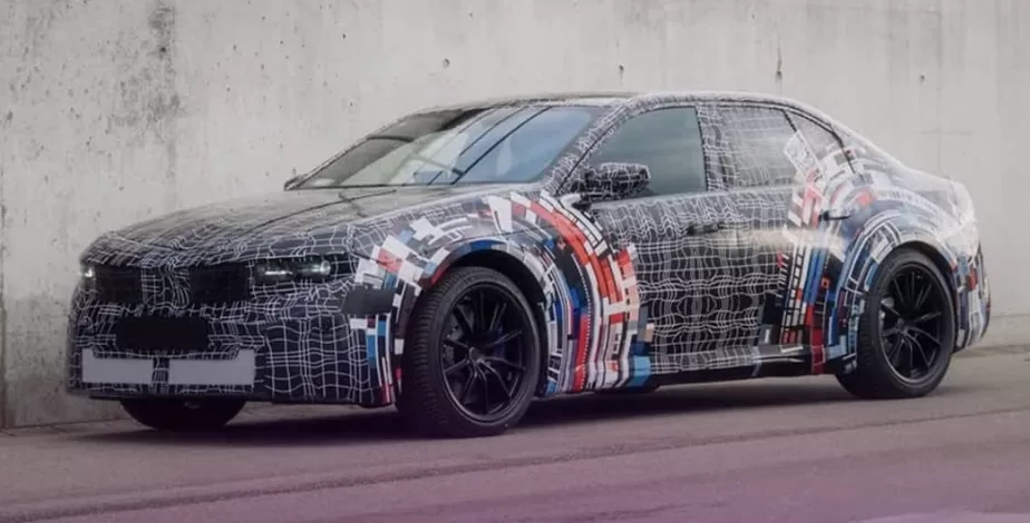 yeni elektrikli BMW M3