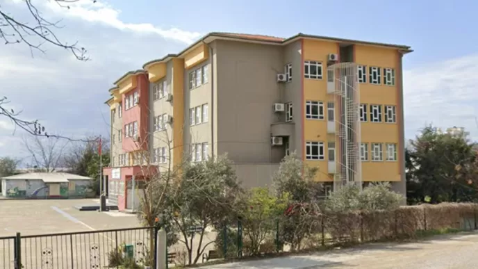 alanya cumhuriyet ilkokulu adres