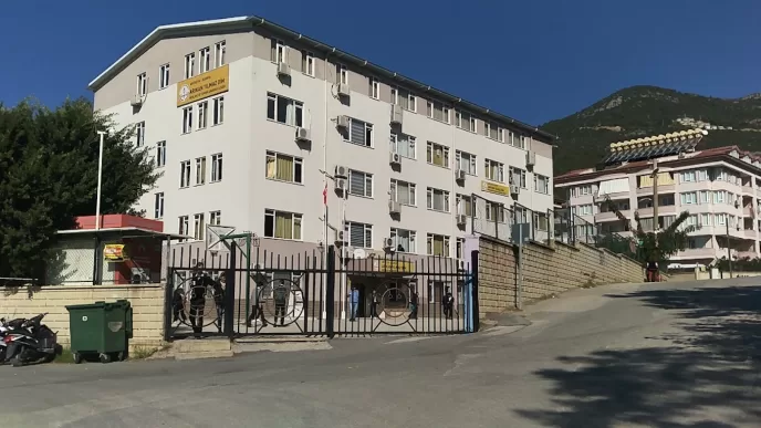 Alanya Arıkan Yılmaz Dim Ticaret Mesleki ve Teknik Anadolu Lisesi adres