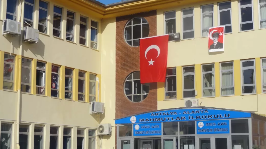 Alanya Mahmutlar İlkokulu adres