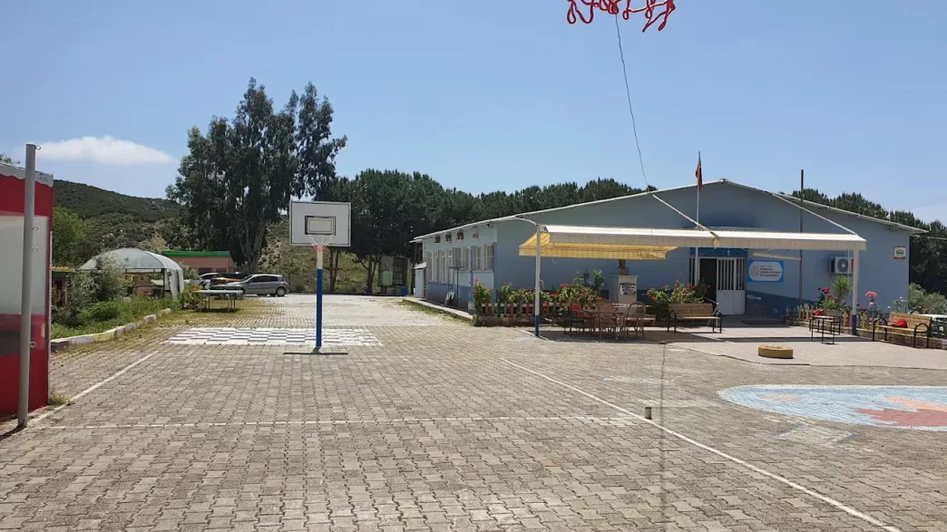 alanya mahmutlar kılıçarslan ilkokulu adres