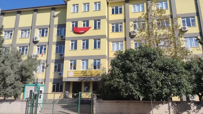 Alanya Nebahat Şifa Anadolu İmam Hatip Lisesi adres