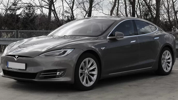 tesla yeni klips sistemi
