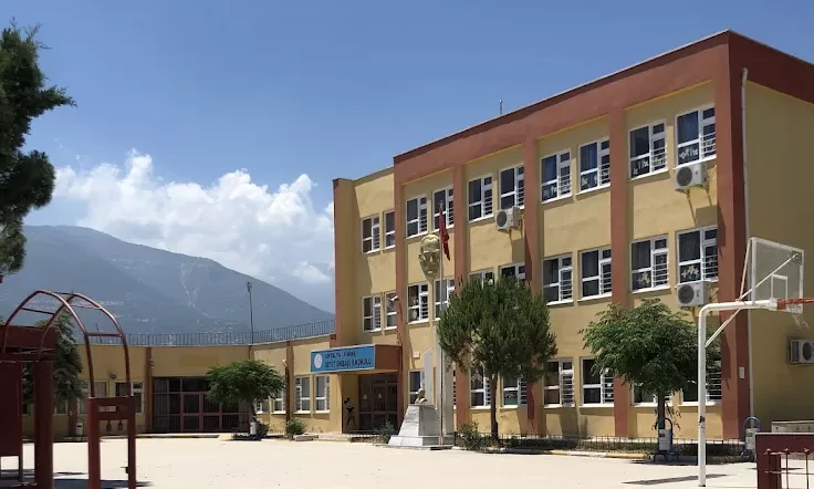 Finike Seyit Onbaşı İlkokulu adres