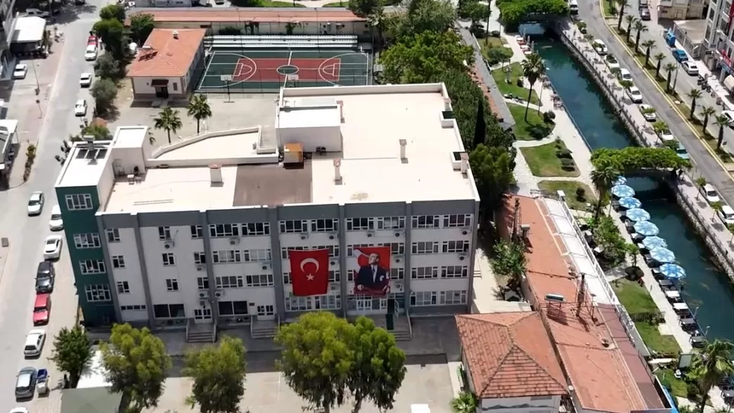 Finike Canan Yavuz Gürkan Mesleki ve Teknik Anadolu Lisesi