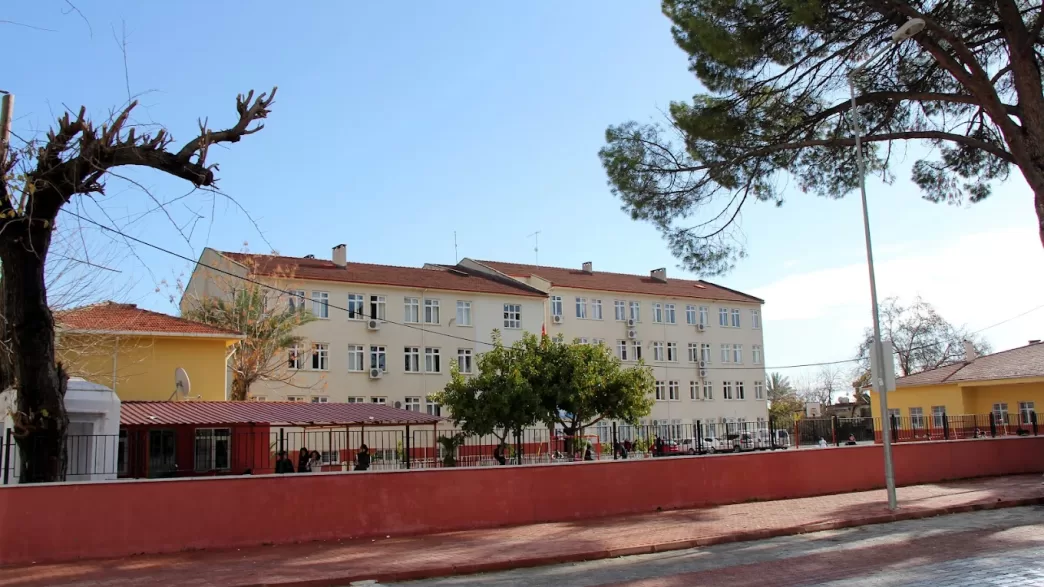 demre yunus emre ilkokulu adres