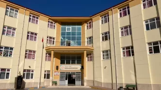Finike Emin Akın İlkokulu