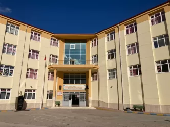 Finike Emin Akın İlkokulu