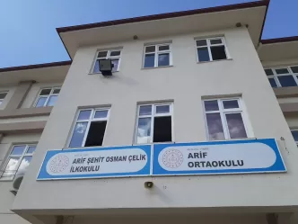 Finike Arif İlkokulu ve Ortaokulu