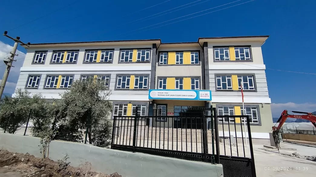 Finike İncirağacı Şehit Şaban Özdemir Tankut İlkokulu adres