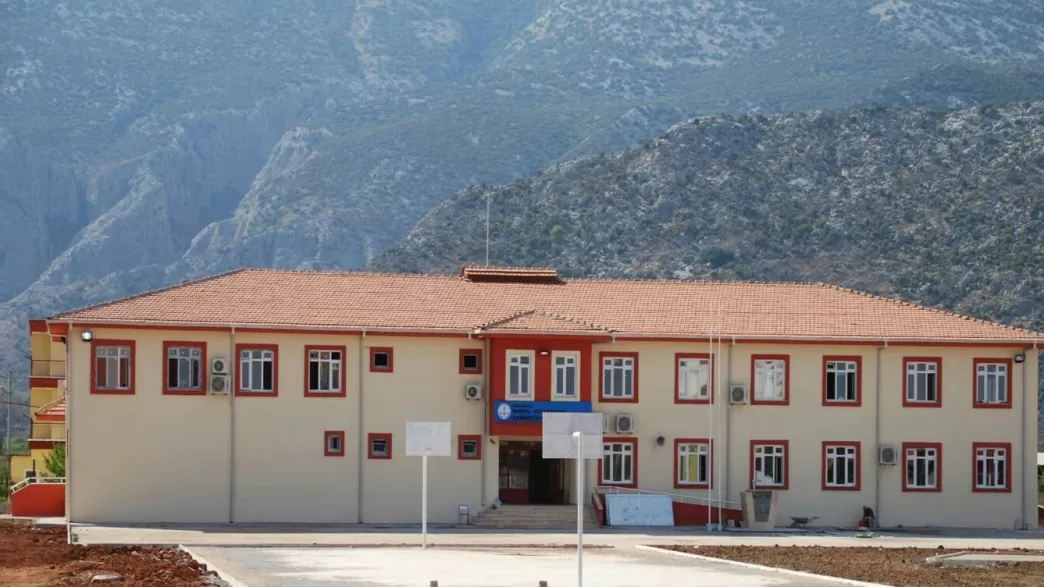 döşemealtı nursel ayhan kadam ilkokulu adres