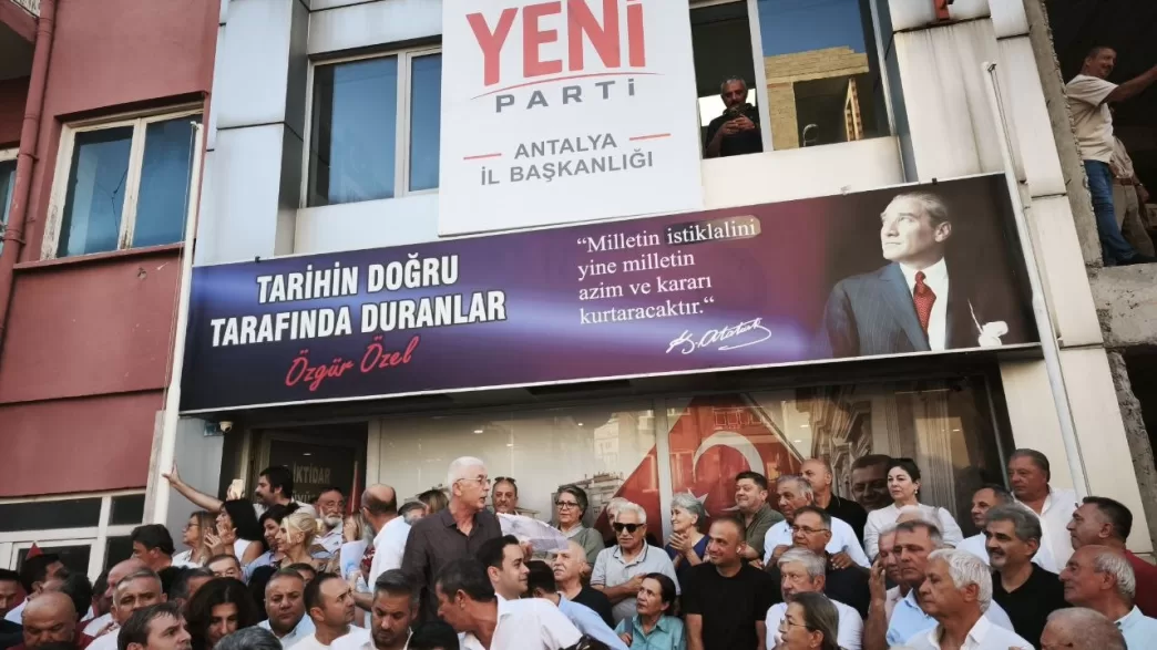 yeni parti antalya chp antalya istifa nail kamacı yeni parti chp antalya toplu istifa yeni parti antalya örgütlenmesi