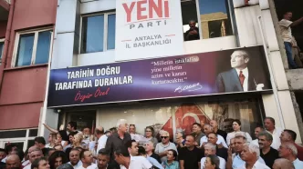 yeni parti antalya chp antalya istifa nail kamacı yeni parti chp antalya toplu istifa yeni parti antalya örgütlenmesi
