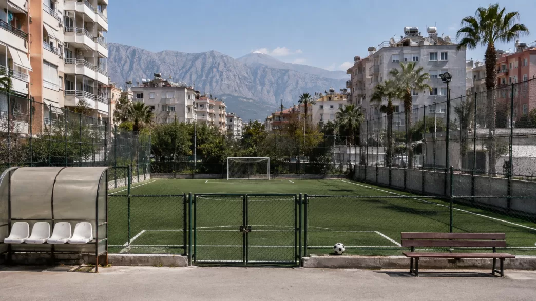 antalya amatör futbol saha sorunu
