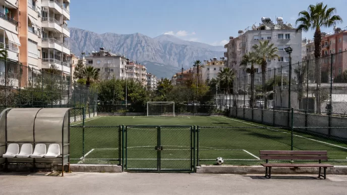 antalya amatör futbol saha sorunu