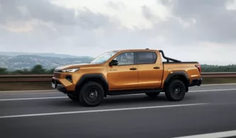 yeni toyota hilux