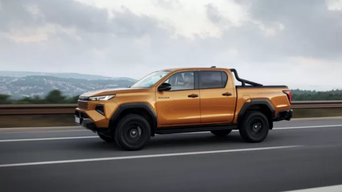 yeni toyota hilux